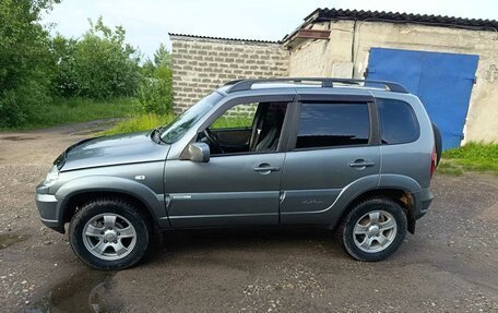 Chevrolet Niva I рестайлинг, 2011 год, 4 фотография