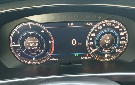 Volkswagen Tiguan II, 2018 год, 2 600 000 рублей, 9 фотография