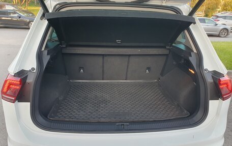 Volkswagen Tiguan II, 2018 год, 2 600 000 рублей, 11 фотография