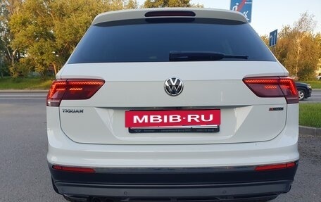 Volkswagen Tiguan II, 2018 год, 2 600 000 рублей, 10 фотография