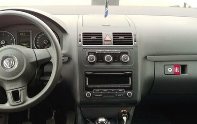 Volkswagen Touran III, 2014 год, 1 050 000 рублей, 1 фотография