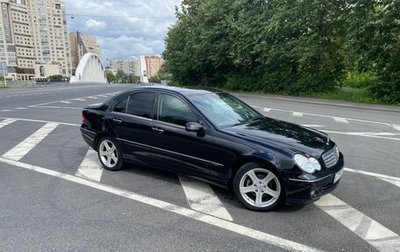 Mercedes-Benz C-Класс, 2004 год, 800 000 рублей, 1 фотография