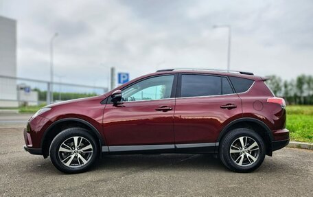 Toyota RAV4, 2017 год, 2 680 000 рублей, 2 фотография