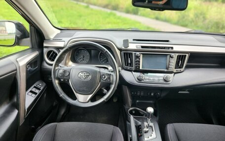 Toyota RAV4, 2017 год, 2 680 000 рублей, 6 фотография