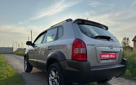 Hyundai Tucson III, 2007 год, 950 000 рублей, 2 фотография