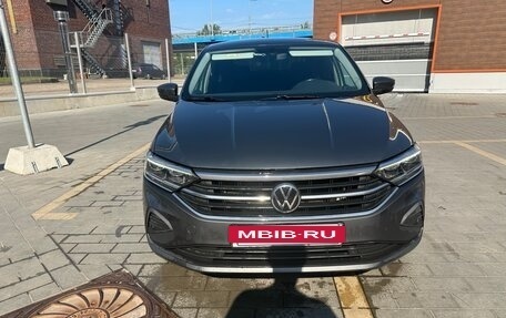 Volkswagen Polo VI (EU Market), 2022 год, 1 580 000 рублей, 2 фотография