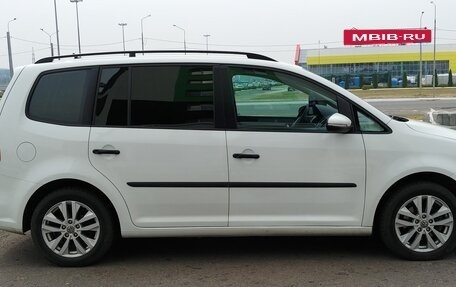 Volkswagen Touran III, 2014 год, 1 050 000 рублей, 5 фотография