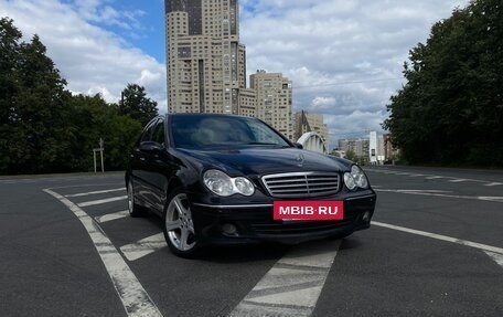 Mercedes-Benz C-Класс, 2004 год, 800 000 рублей, 3 фотография