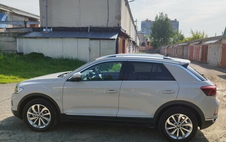 Volkswagen T-Roc I, 2022 год, 2 170 000 рублей, 4 фотография