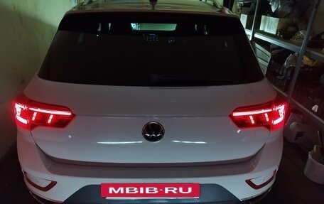 Volkswagen T-Roc I, 2022 год, 2 170 000 рублей, 16 фотография