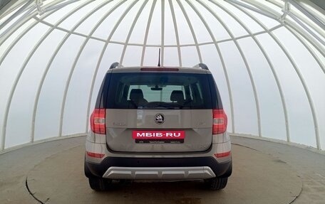 Skoda Yeti I рестайлинг, 2016 год, 1 370 000 рублей, 11 фотография