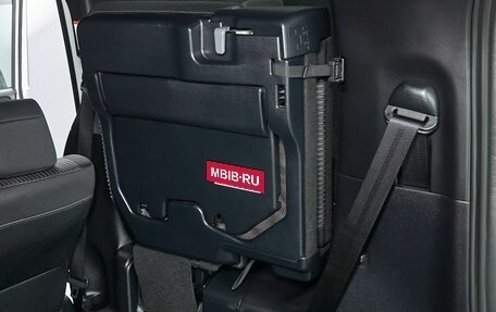 Toyota Noah III, 2018 год, 2 699 000 рублей, 11 фотография