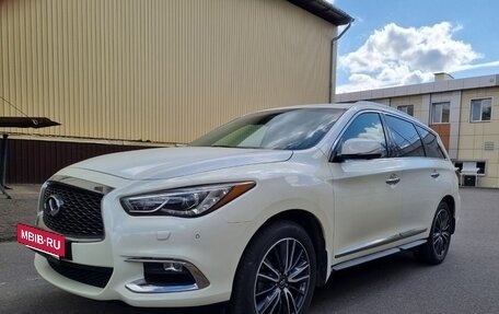 Infiniti QX60 I рестайлинг, 2017 год, 4 300 000 рублей, 7 фотография