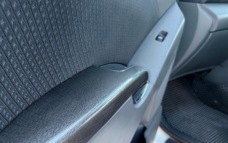 Toyota ISis I, 2010 год, 1 399 999 рублей, 27 фотография
