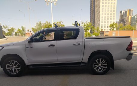 Toyota Hilux VIII, 2016 год, 2 890 000 рублей, 4 фотография