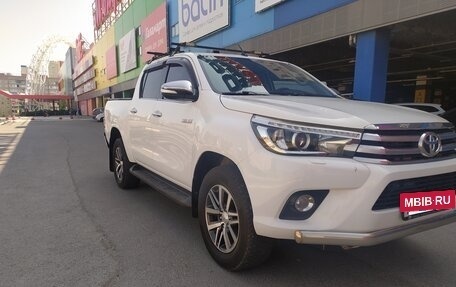 Toyota Hilux VIII, 2016 год, 2 890 000 рублей, 2 фотография