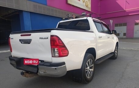 Toyota Hilux VIII, 2016 год, 2 890 000 рублей, 7 фотография