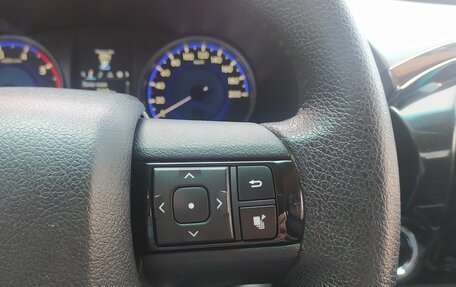 Toyota Hilux VIII, 2016 год, 2 890 000 рублей, 20 фотография