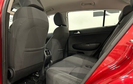 KIA Sportage IV рестайлинг, 2018 год, 1 999 000 рублей, 13 фотография