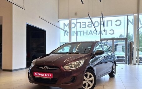 Hyundai Solaris II рестайлинг, 2013 год, 799 000 рублей, 3 фотография