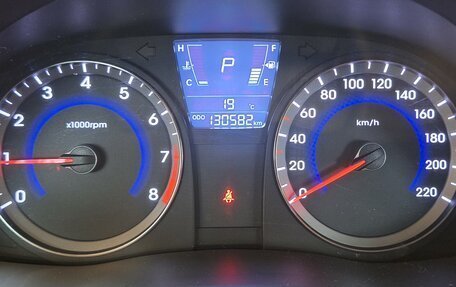 Hyundai Solaris II рестайлинг, 2013 год, 799 000 рублей, 21 фотография