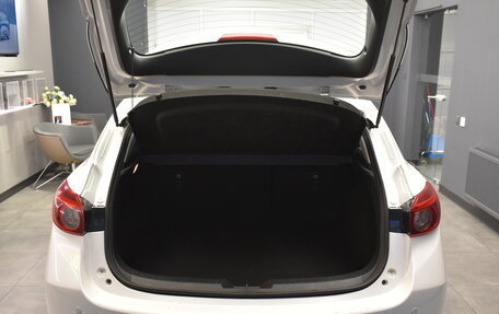 Mazda 3, 2014 год, 1 220 000 рублей, 26 фотография