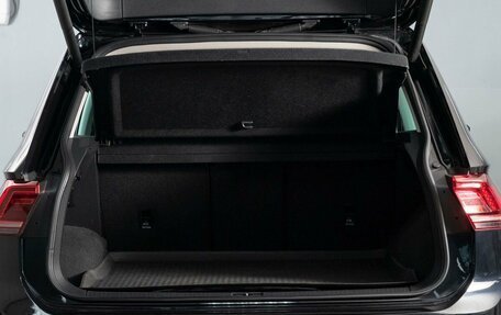 Volkswagen Tiguan II, 2018 год, 2 589 200 рублей, 11 фотография
