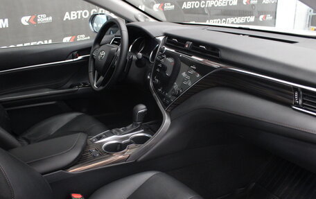 Toyota Camry, 2019 год, 2 749 000 рублей, 7 фотография