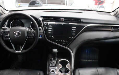 Toyota Camry, 2019 год, 2 749 000 рублей, 6 фотография