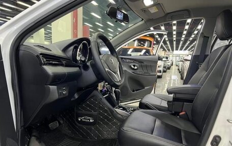 Toyota Yaris XP150 рестайлинг, 2021 год, 1 330 000 рублей, 7 фотография