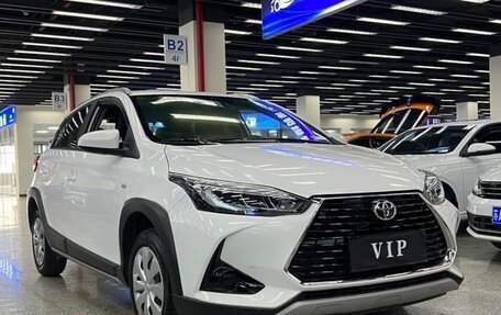 Toyota Yaris XP150 рестайлинг, 2021 год, 1 330 000 рублей, 3 фотография