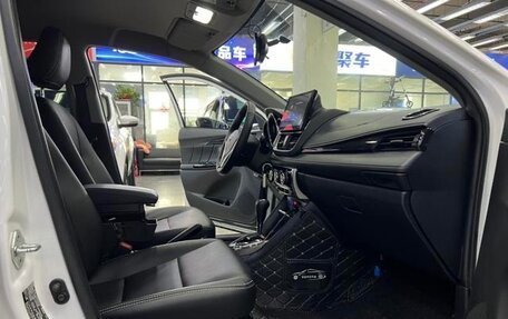 Toyota Yaris XP150 рестайлинг, 2021 год, 1 330 000 рублей, 9 фотография