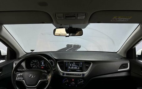 Hyundai Solaris II рестайлинг, 2018 год, 1 230 000 рублей, 10 фотография