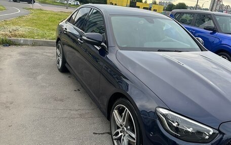 Mercedes-Benz E-Класс, 2020 год, 4 150 000 рублей, 2 фотография