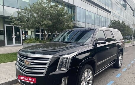 Cadillac Escalade IV, 2018 год, 4 900 000 рублей, 2 фотография