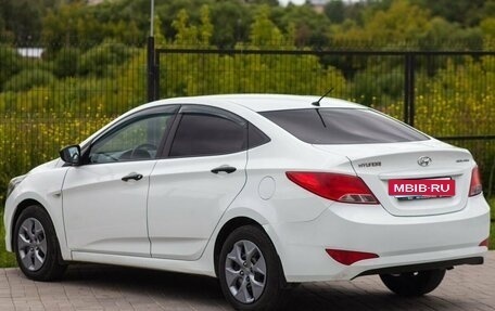 Hyundai Solaris II рестайлинг, 2015 год, 895 000 рублей, 8 фотография