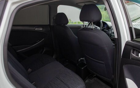 Hyundai Solaris II рестайлинг, 2015 год, 895 000 рублей, 32 фотография