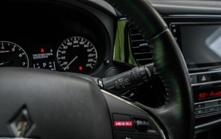 Mitsubishi Outlander III рестайлинг 3, 2020 год, 1 899 000 рублей, 8 фотография