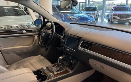 Volkswagen Touareg III, 2012 год, 2 399 900 рублей, 7 фотография