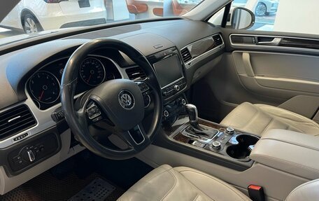Volkswagen Touareg III, 2012 год, 2 399 900 рублей, 8 фотография