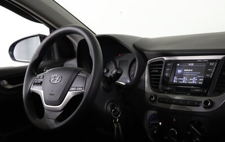 Hyundai Solaris II рестайлинг, 2017 год, 819 990 рублей, 9 фотография