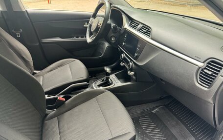 KIA Rio IV, 2022 год, 1 399 000 рублей, 7 фотография