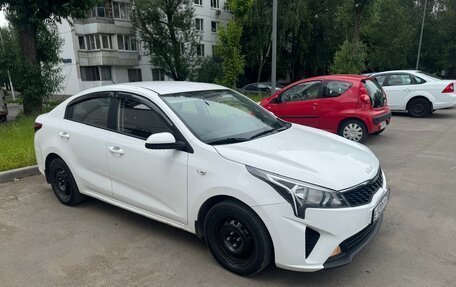 KIA Rio IV, 2022 год, 1 399 000 рублей, 3 фотография