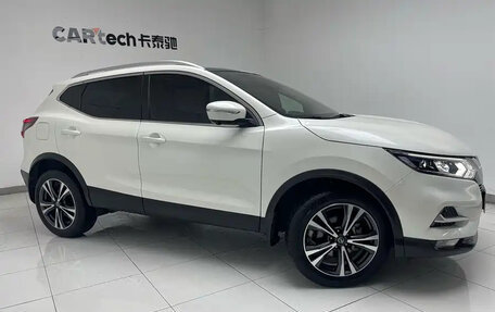 Nissan Qashqai, 2022 год, 1 807 000 рублей, 2 фотография