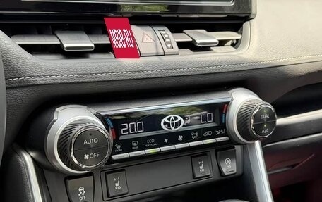 Toyota RAV4, 2021 год, 3 280 000 рублей, 11 фотография