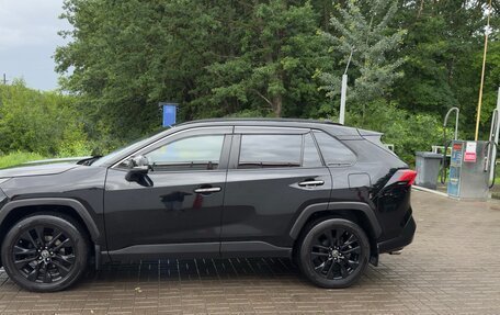 Toyota RAV4, 2021 год, 2 650 000 рублей, 13 фотография