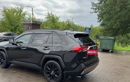Toyota RAV4, 2021 год, 2 650 000 рублей, 12 фотография