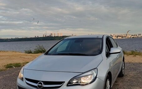 Opel Astra J, 2013 год, 790 000 рублей, 1 фотография