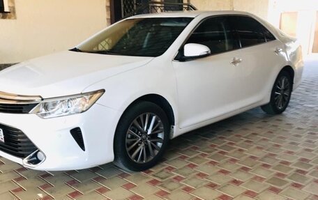 Toyota Camry, 2016 год, 1 700 000 рублей, 3 фотография