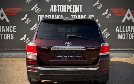 Toyota Highlander III, 2012 год, 2 020 000 рублей, 5 фотография
